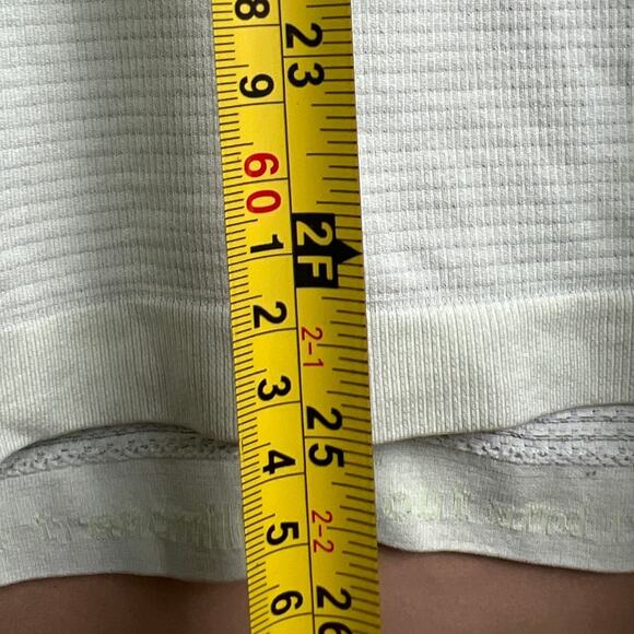 Lululemon Women Sz L Gray Swiftly Tech Long Sleeve Crew Neck Top Thumbholes - Picture 4 of 7